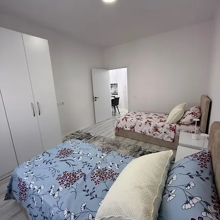شقة House Albania