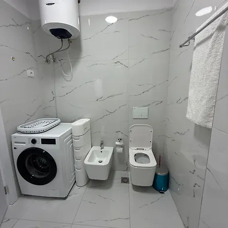 Appartamento House Albania *